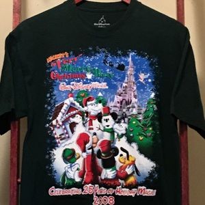 Vintage Disney Mickey's Christmas Party T-shirt M.